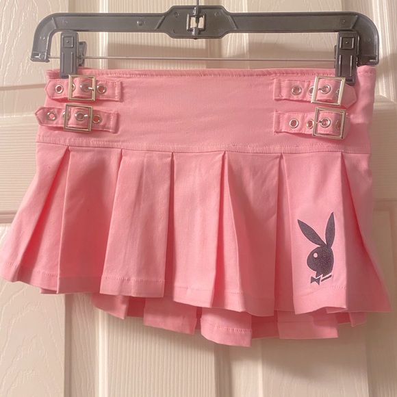 PLAYBOY Dresses & Skirts - Playboy playful pleated bubblegum mini skirt
